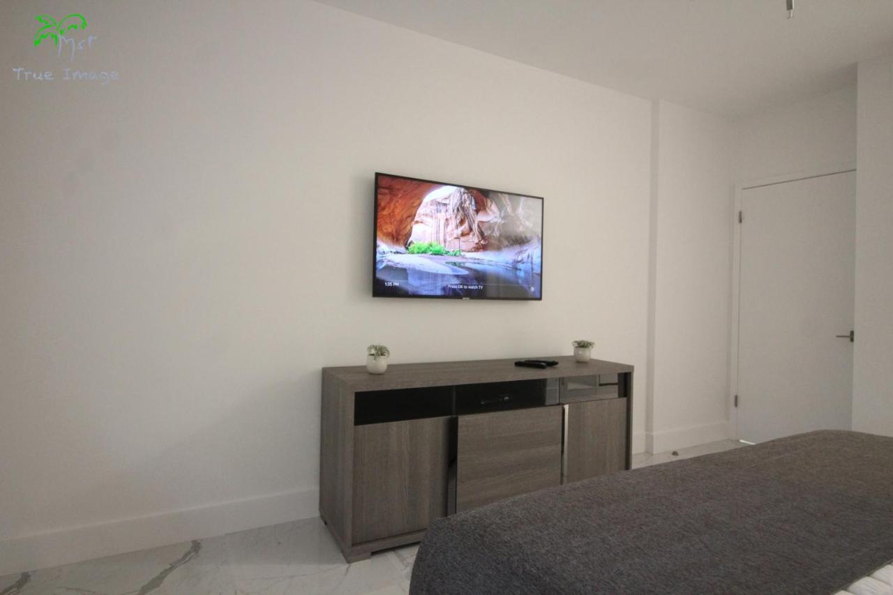 דירות Yacht Club At Aventura 2 Bed 2 Bath Luxurius Cozy Brand New מראה חיצוני תמונה